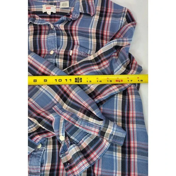 Levis Womens Flannel Shirt XL Boyfriend Fit Blue Plaid Button Up Barrel Cuff - Picture 6 of 10